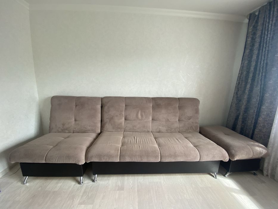 Продам диван в гостинную