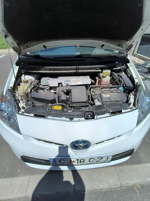 Vând Toyota  Prius 3