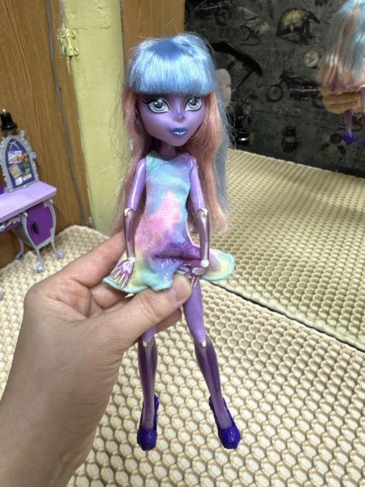 Продам  куклу монстр хай!