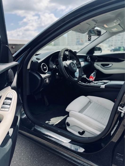 Mercedes Benz C class 220D