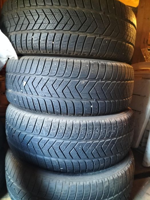 Vand 4 anvelope iarna pirelli 245/65/r17