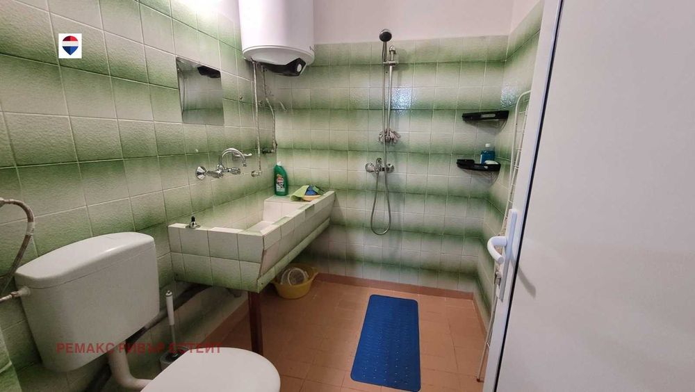 Дава се под наем Двустаен апартамент в Русе, Център - 65 кв.м за 359.04 € - Снимка #11