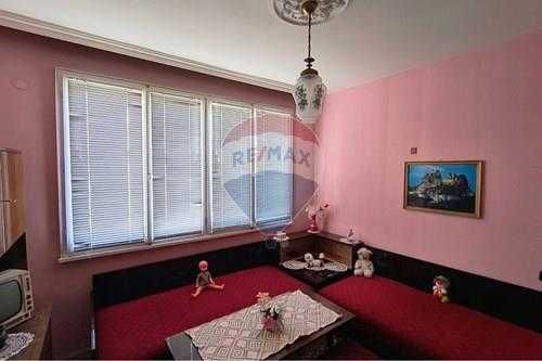 Продава се Етаж от къща в Нови пазар - 120 кв.м за 591 €/кв.м - Снимка #10