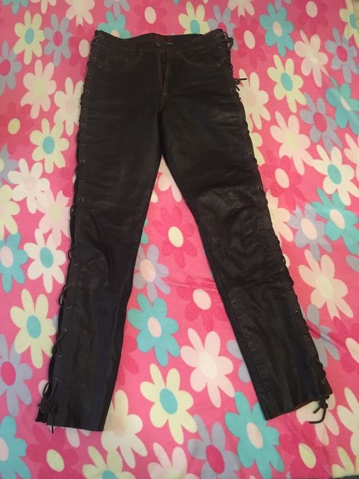 Pantaloni piele