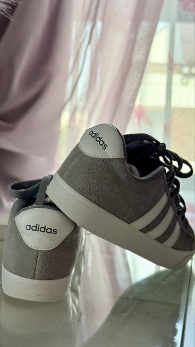 Детски кецове Adidas – като нови