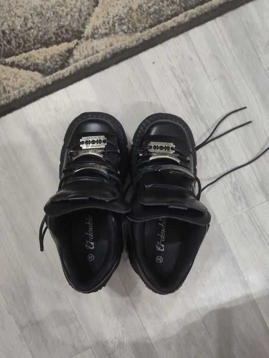 Нью Роки обувь черные