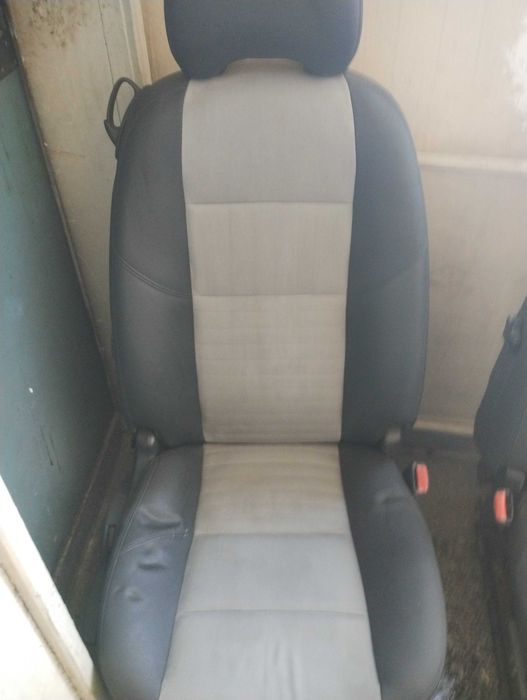 Седалки за volvo c30