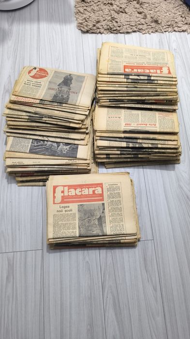 Lot de aproximativ 100 ziare Flacara