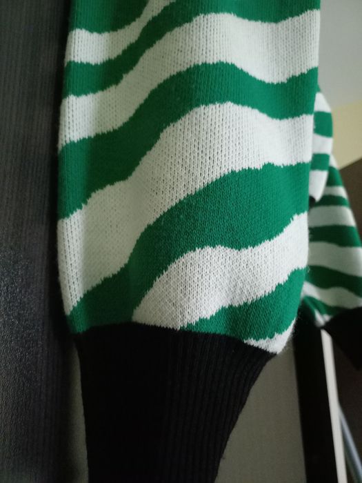 Дамски блузи и пуловери