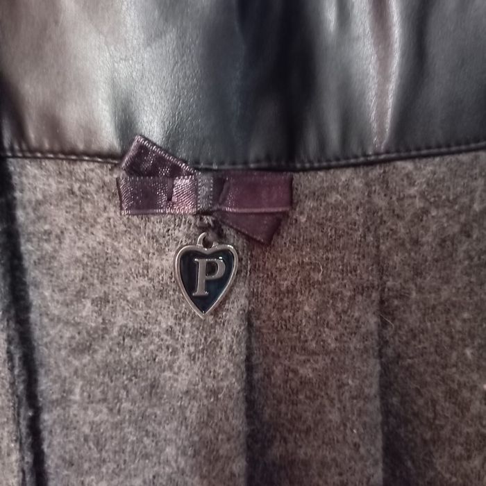 Продам пальто на девушку.