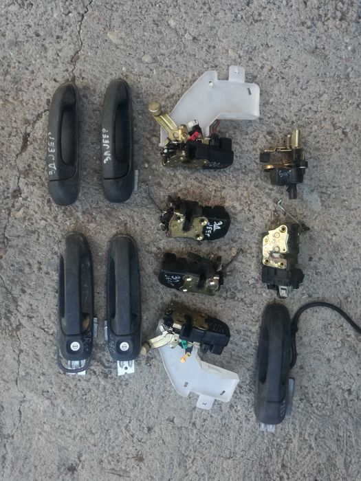 Jeep Cherokee KJ Liberty Чероки брави брава предна лява задна дръжка