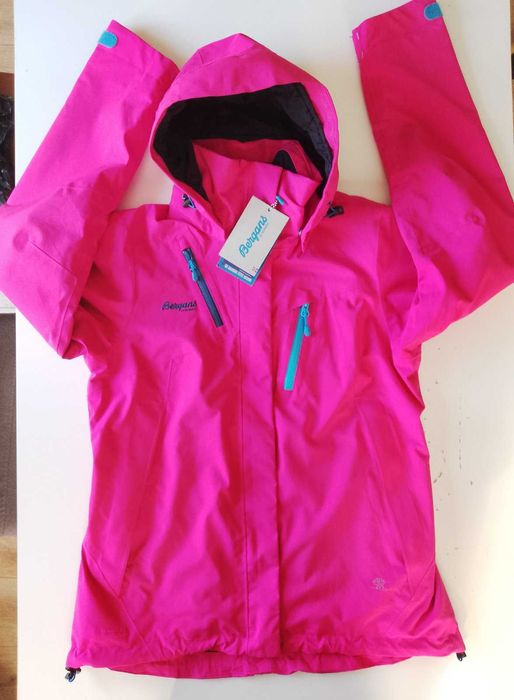 Ново зимно ски сноуборд яке Bergans of Norway Tyin Dermizax NX