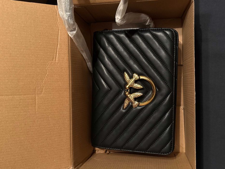 Дамски чанти Pinko Gucci Chanel