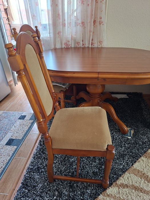 Продам стол отличный