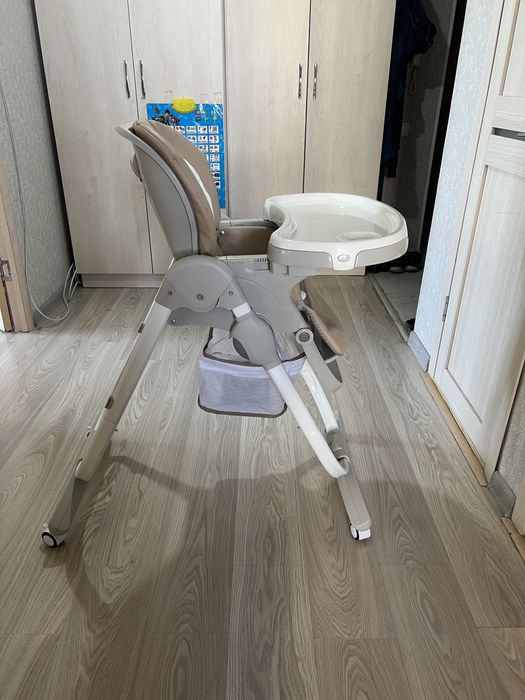 Детский стульчик для кормления