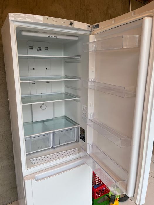 Холодильник Indesit