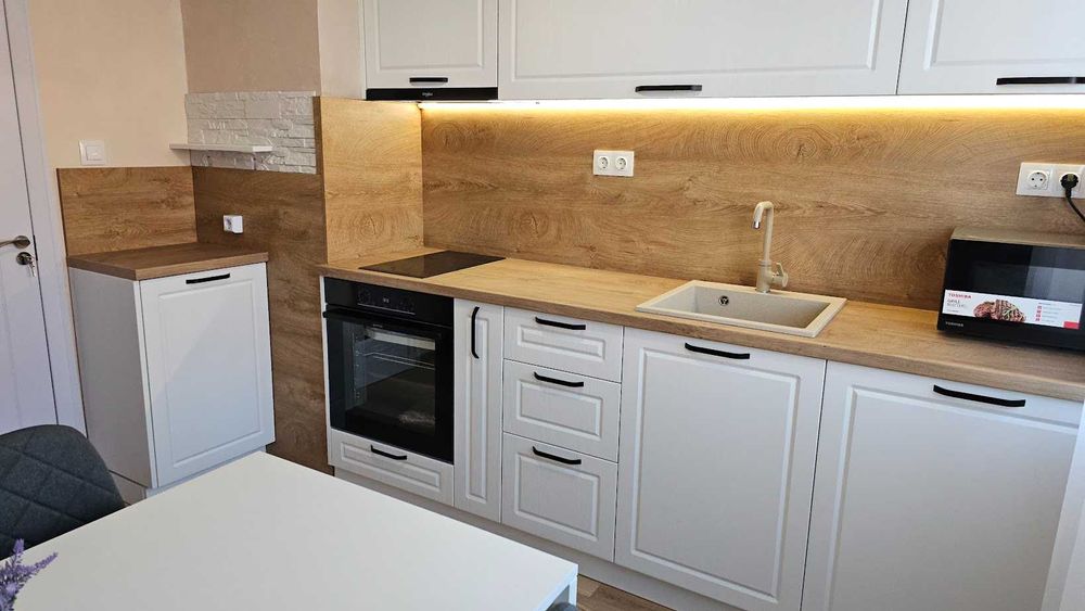 Продава се Двустаен апартамент в Пловдив, Център - 64 кв.м за 2024 €/кв.м - Снимка #11