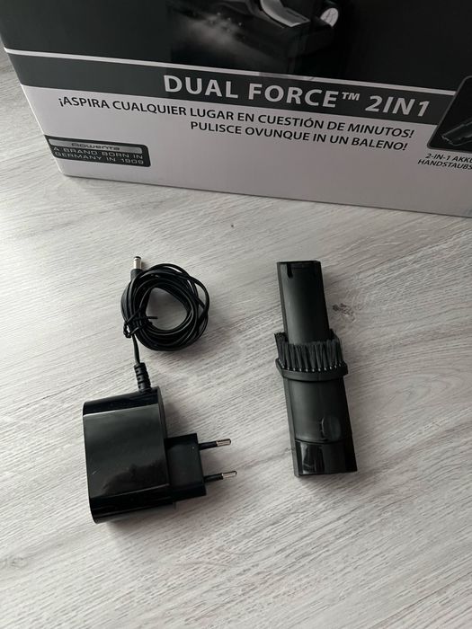 Безкабелна прахосмукачка Rowenta 2в1