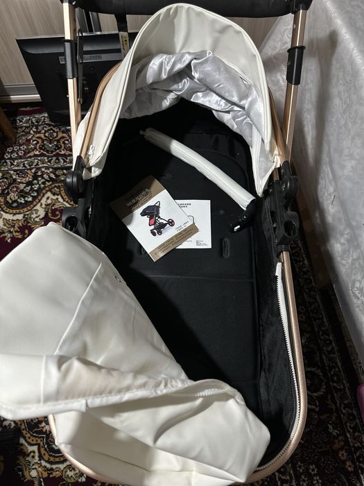 Продам коляску прогулочную