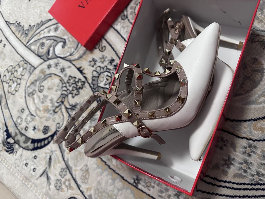 Туфли разных видов 37 размер