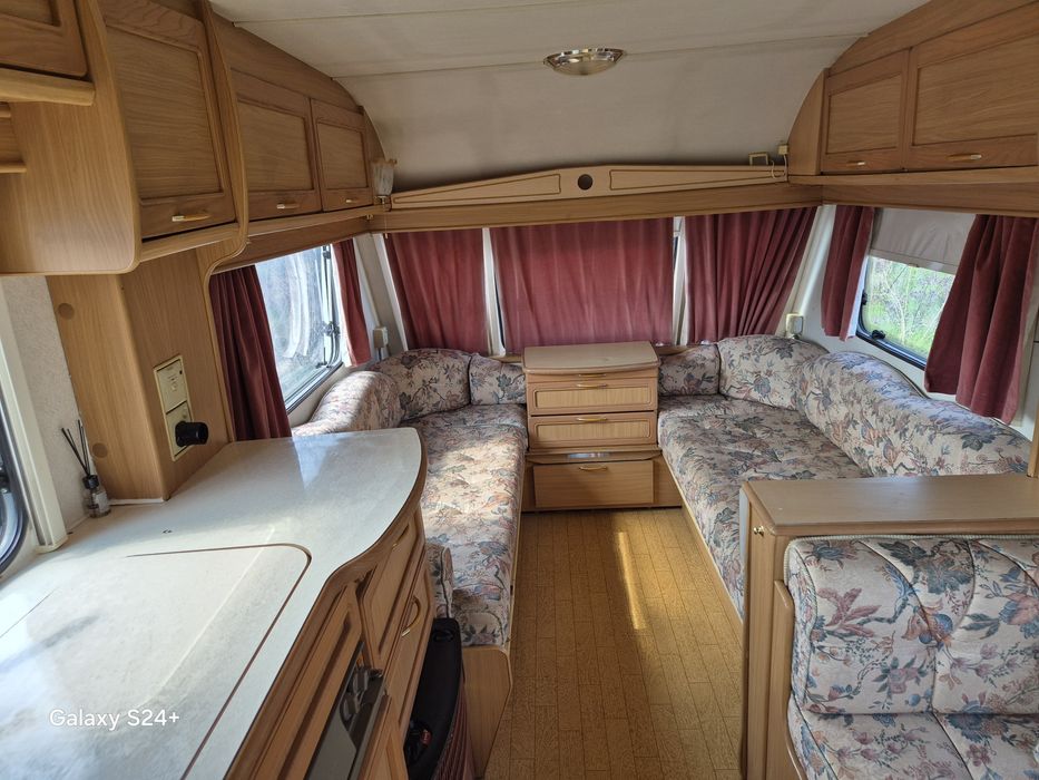 Продавам каравана Compass Rallye