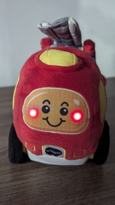 Camion de pompieri din plus Crawl & Cuddle interactiv Vtech