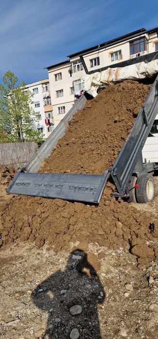 Nisip, pietriș, pământ, balustru, margaritar