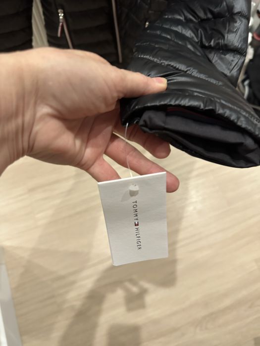 Куртка Tommy Hilfiger, черная , оригинал