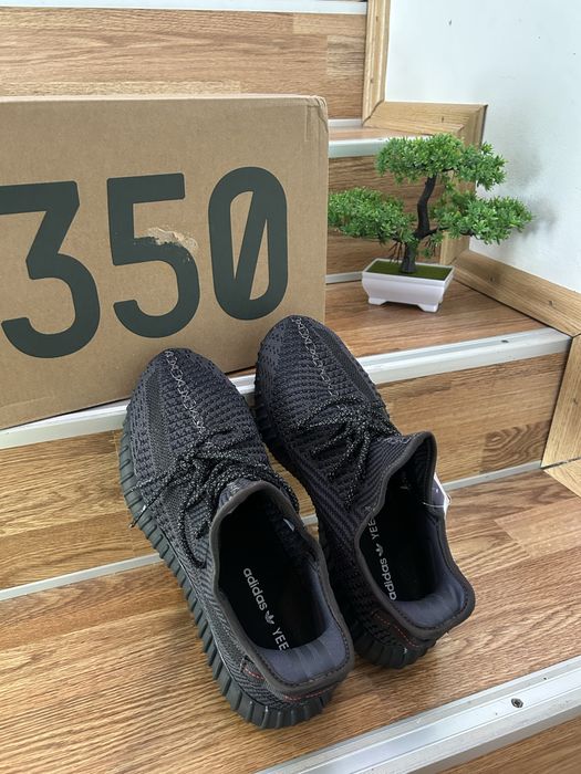 Yezzy 359 Black