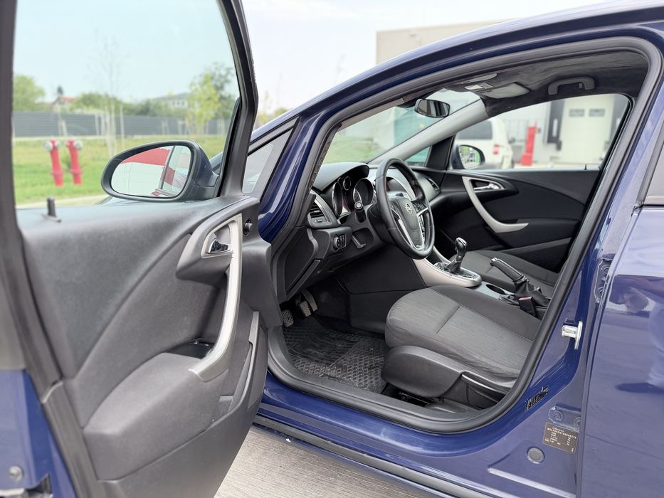OPEL Astra 2011 — imagine 5