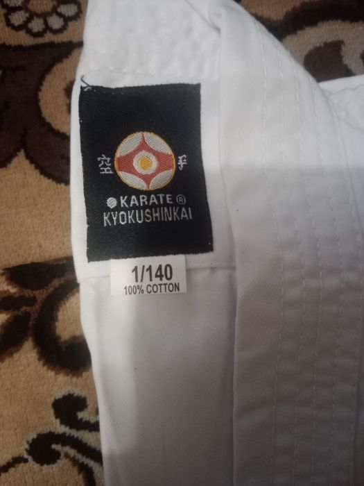 Продам кимоно для карате. 4000