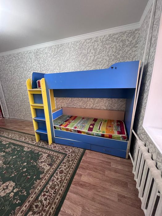 Продам двух яросную кровать