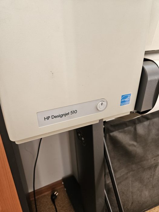 Продам плоттер HP