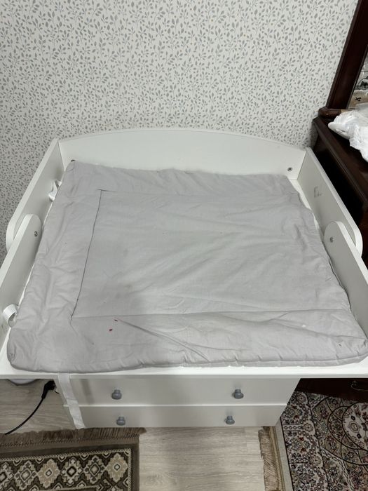 Пеленальный стол и тумба