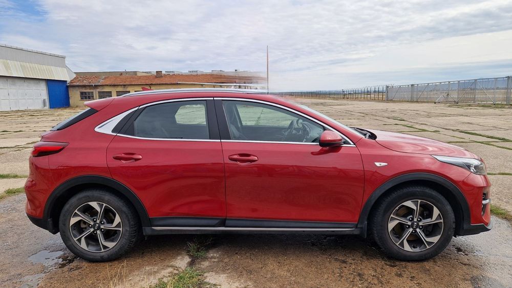 Продавам Киа Ексийт, гаранционен