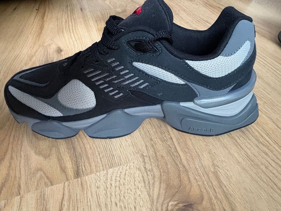 ЧИСТО НОВИ!!! New Balance 9060