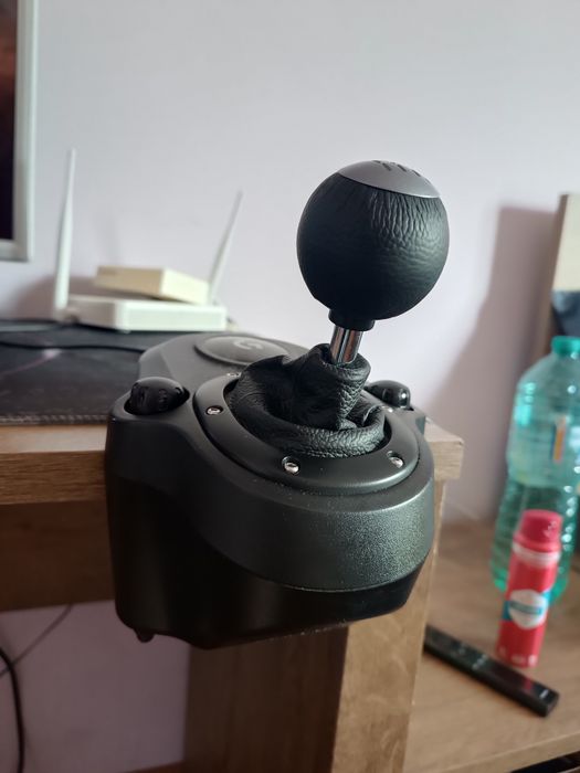 Vând sat complet Logitech racing g923