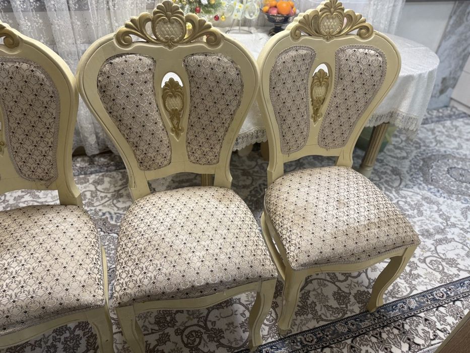 Гостинные стулья