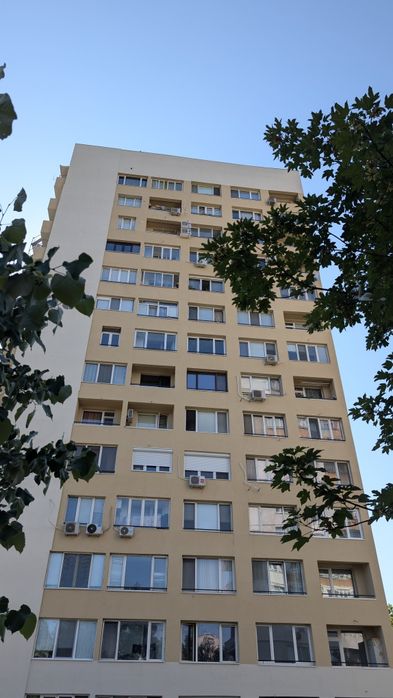 Светъл и топъл апартамент, без комисион от купувача.