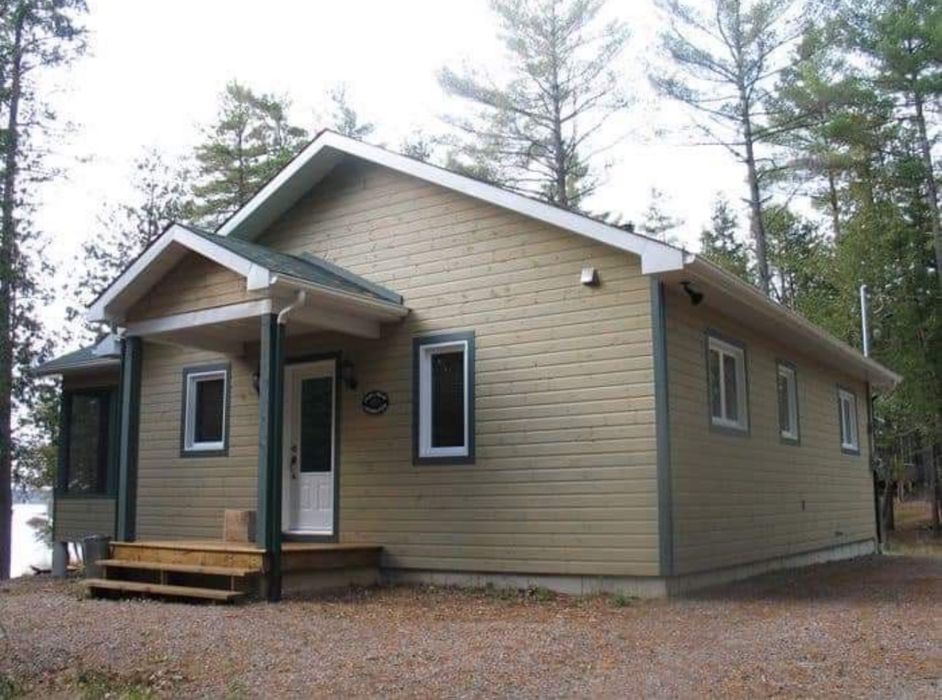 Executam case din panouri sandwich