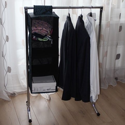 Вешалки для одежды гардеробные. Вешелка вешилка вишилка вшилка