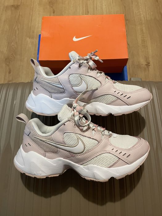 Nike Air  Heights 41 н. 26,5 см