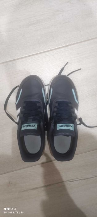 Маратонки Адидас 33 номер