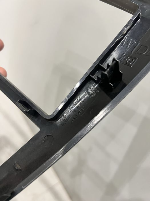 Рамка на панель Subaru Impreza