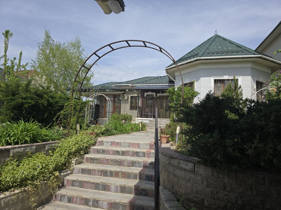 Жилой благоустроенный дом в микрорайоне "Северо-Запад" по ул.Найзалы