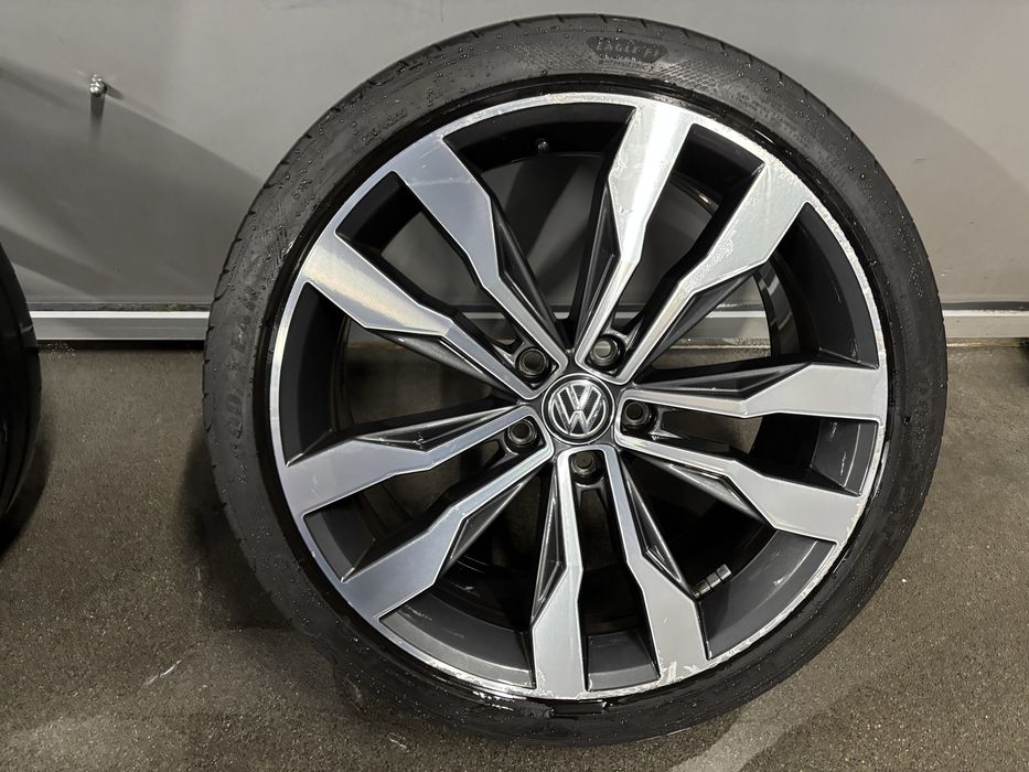 Set complet VW T-roc 225/40/19 Suzuka cu cauciucuri Goodyear dot2023