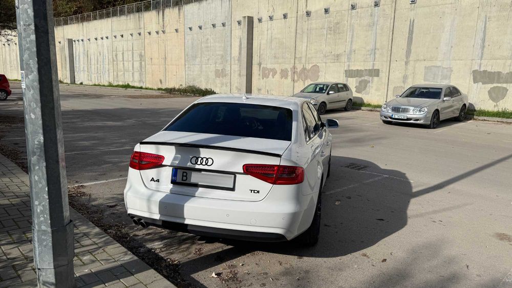 Audi A4, 2.0 TDI, B8.5, СПЕШНО!