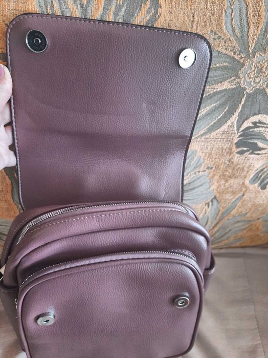 Нова Дамска раничка