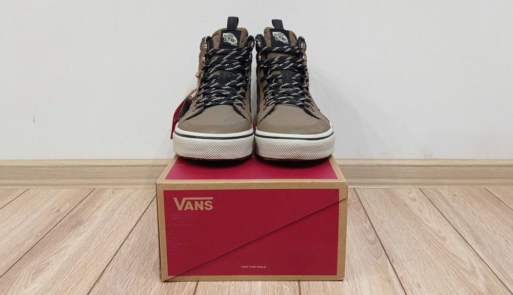 НОВИ! Зимни обувки Vans Mte Sk8 Hi Waterproof Insulated, номер 44