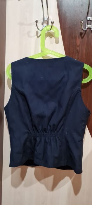 Жилетка школьная, ПРОДАМ